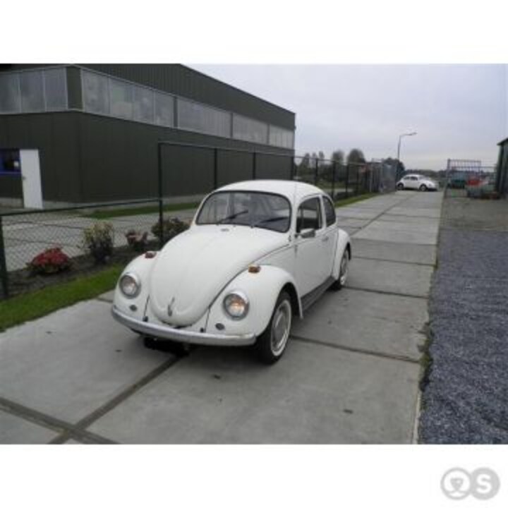 Volkswagen 111011