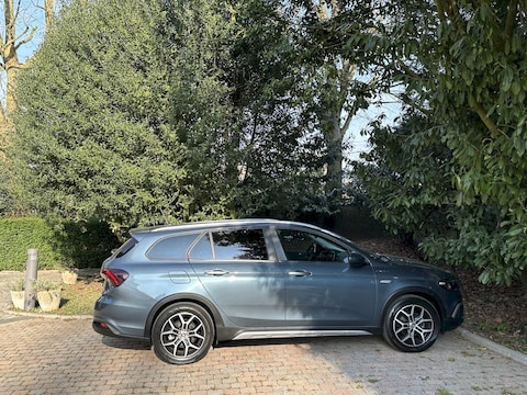Fiat Tipo Station Wagon 1.5 Hybrid Cross
