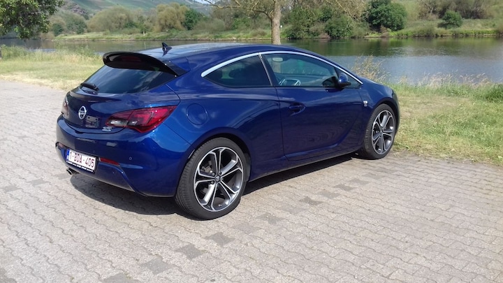 Opel Astra GTC 1.4 Turbo 140pk Sport (2015)