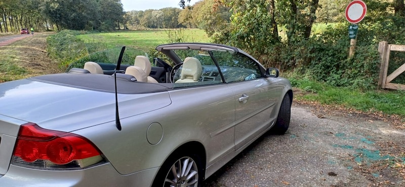 Volvo C70 2.4i Summum (2006)