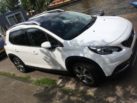 Peugeot 2008 Allure 1.2 Puretech 110 (2018)