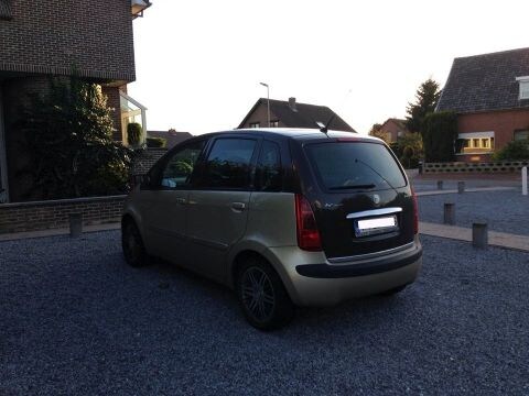 Lancia Musa 1.9 Multijet Platino+ (2006)