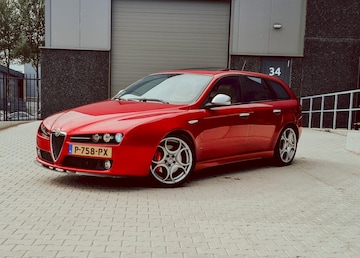 Alfa Romeo 159 Sportwagon 2.0 JTDm 136 TI (2011)