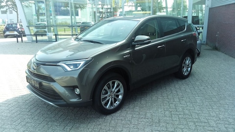 Toyota RAV4 2.5 Hybrid 4WD Executive (2017)