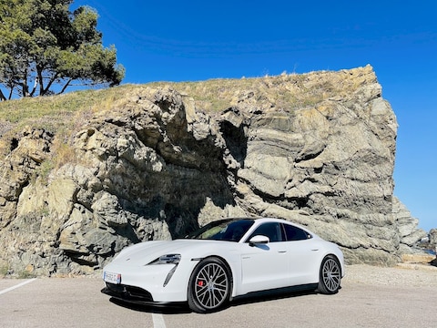 Porsche Taycan 4S