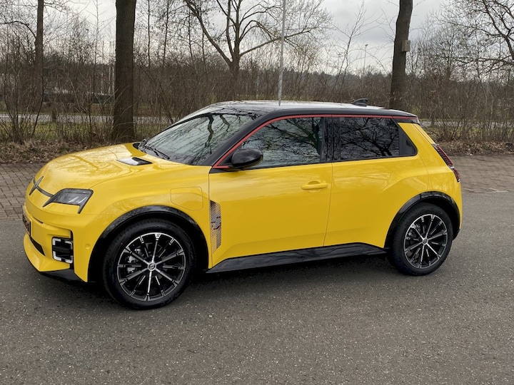 Renault 5 E-TECH comfort range iconic cinq (2025)