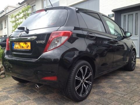 Toyota Yaris 1.0 VVT-i Aspiration (2012)