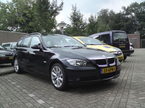 BMW 318i Touring High Executive (2008)
