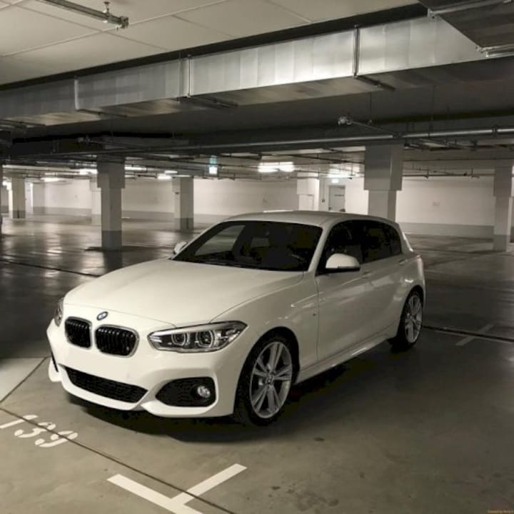 BMW 118i Business (2011)