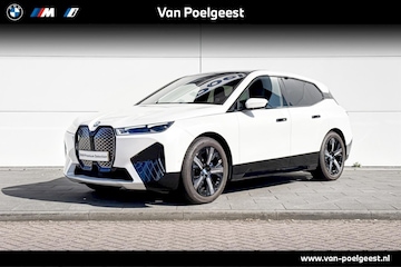 BMW iX xDrive40 (2021)