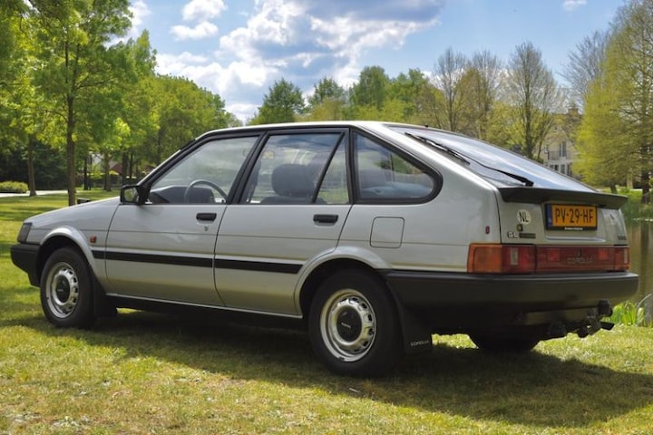 Toyota Corolla Liftback (1986) - Liefhebber Gezocht