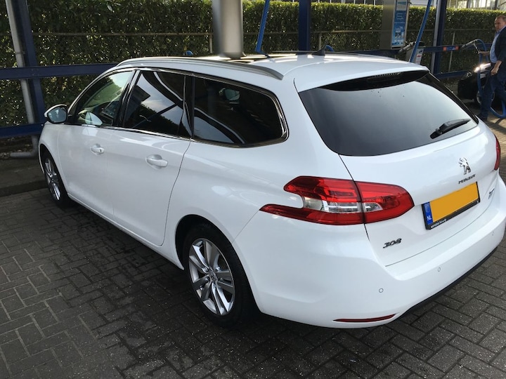 Peugeot 308 SW Blue Lease Executive 1.6 BlueHDi 120 (2014)