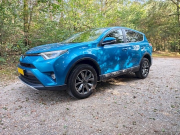 Toyota RAV4 2.5 Hybrid 2WD First Edition (2016)
