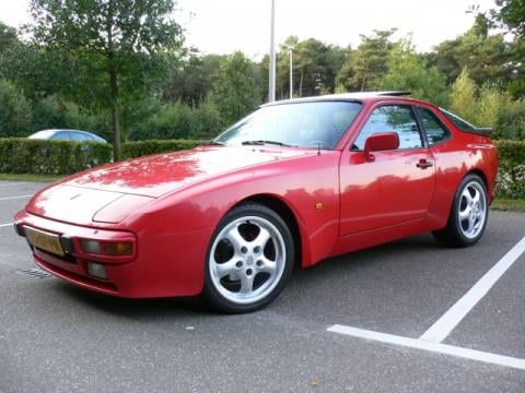 Porsche 944 (1984)
