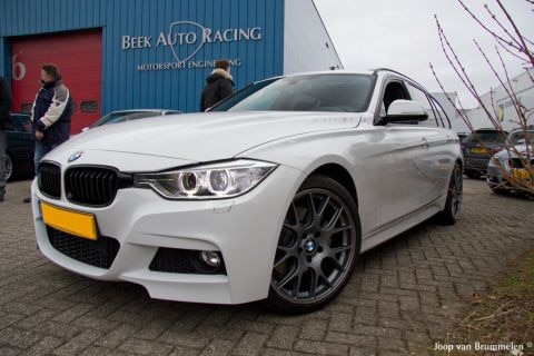 BMW 328i Touring Upgrade Edition (2013)