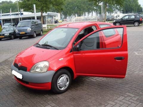 Toyota Yaris 1.0 16v VVT-i (1999)