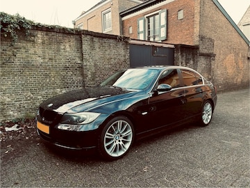 BMW 325i Executive (2006)