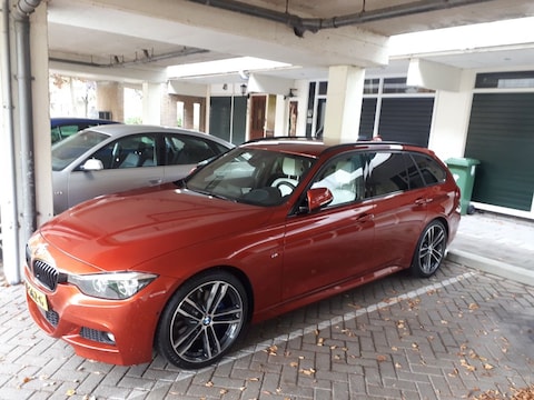 BMW 320i Touring