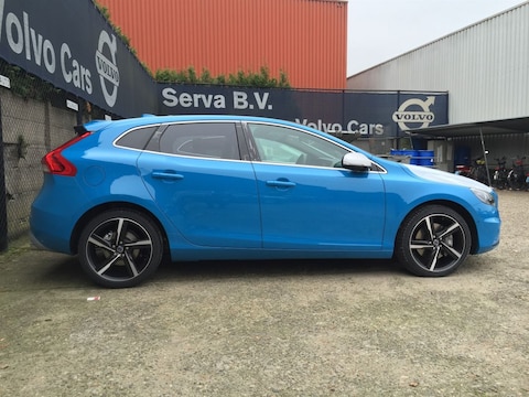 Volvo V40 D4 Business R-Design (2014)