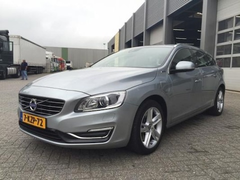Volvo V60 D6 AWD Plugin-Hybrid Summum