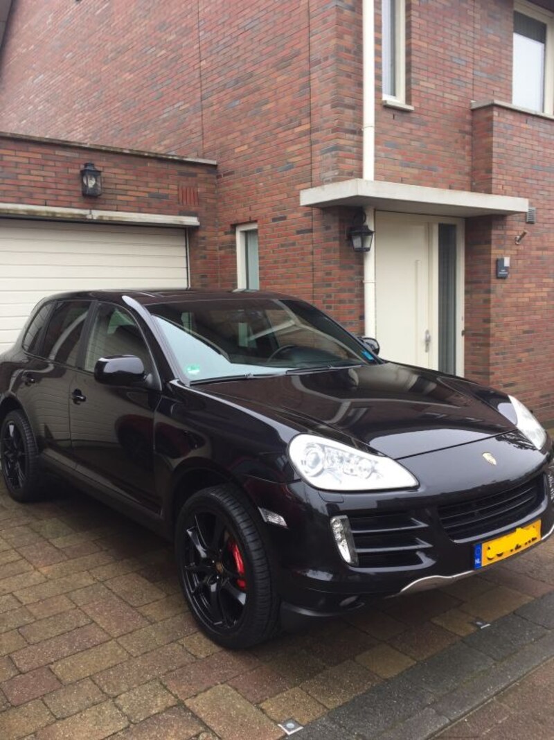Porsche Cayenne S (2007)