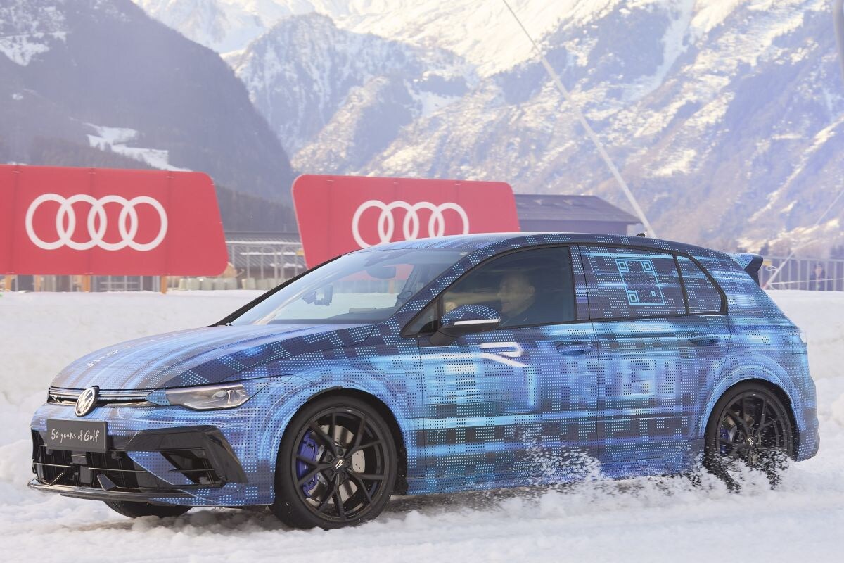 Golf R Sticker Works Nieuwe Volkswagen Golf R: strak in stickerpak - AutoWeek