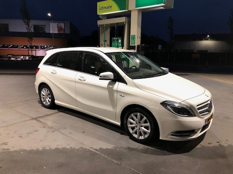 Mercedes-Benz B 180 (2012)