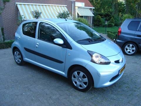 Toyota Aygo 1.0 12v VVT-i + (2006)