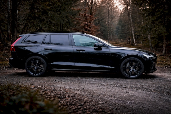 Volvo V60 T8 Plug-in Hybrid AWD Ultimate (2023)