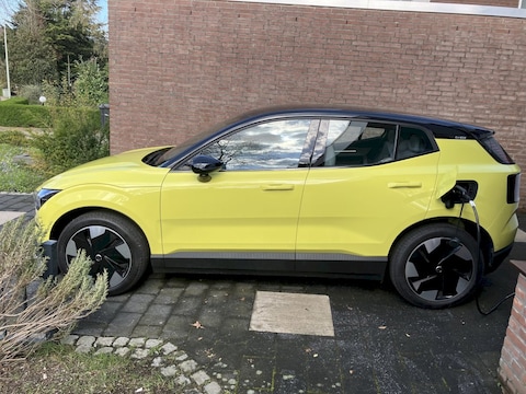 Volvo EX30 Twin Motor Performance Ultra (2023)