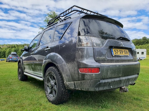 Mitsubishi Outlander 2.4 4WD Instyle