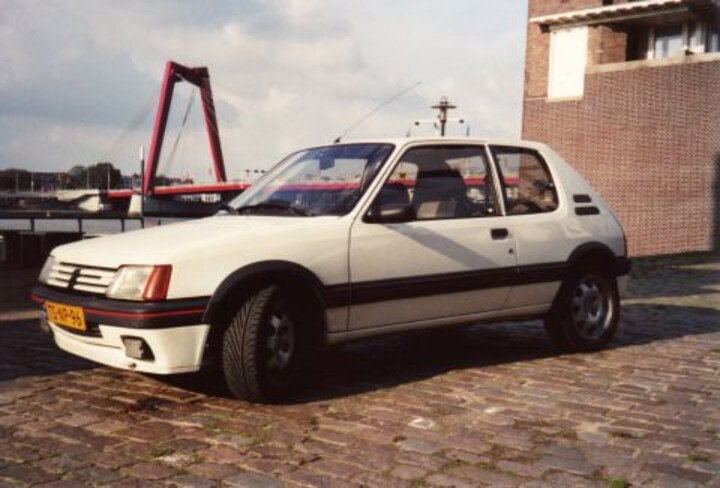 Peugeot 205 GTI 1.9