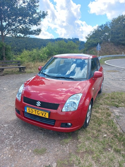 Suzuki Swift 1.3 Shogun