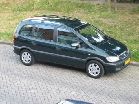 Opel Zafira 2.0 Di-16V Elegance (2000)