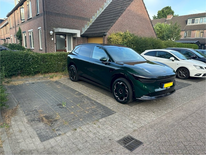 Zeekr 7X (2025)
