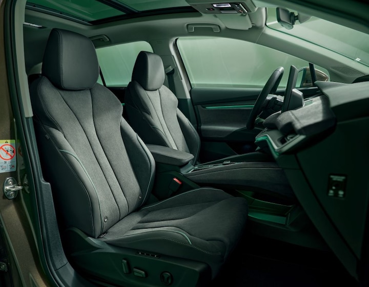 Skoda Enyaq 2025 voorstoelen