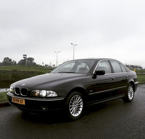 BMW 528i