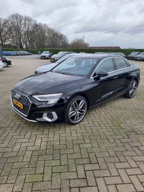 Audi A3 Limousine 35 TFSI Business edition