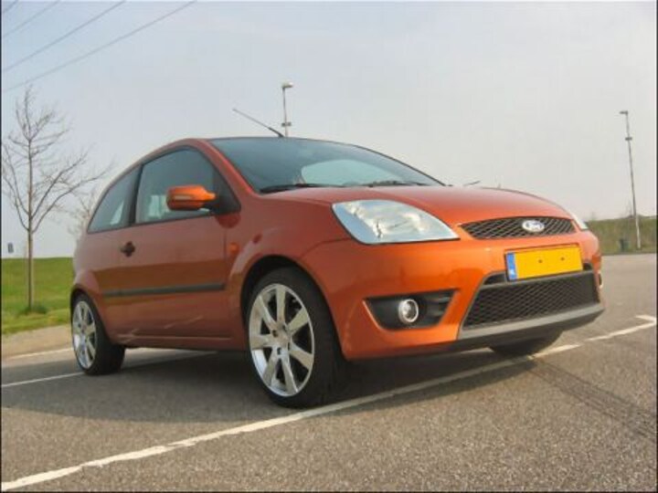 Ford Fiesta 1.3 Centennial (2003)