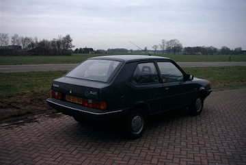 Volvo 340 1.4 (1989)