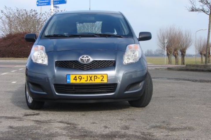 Toyota Yaris 1.0 12v VVT-i Access (2009)