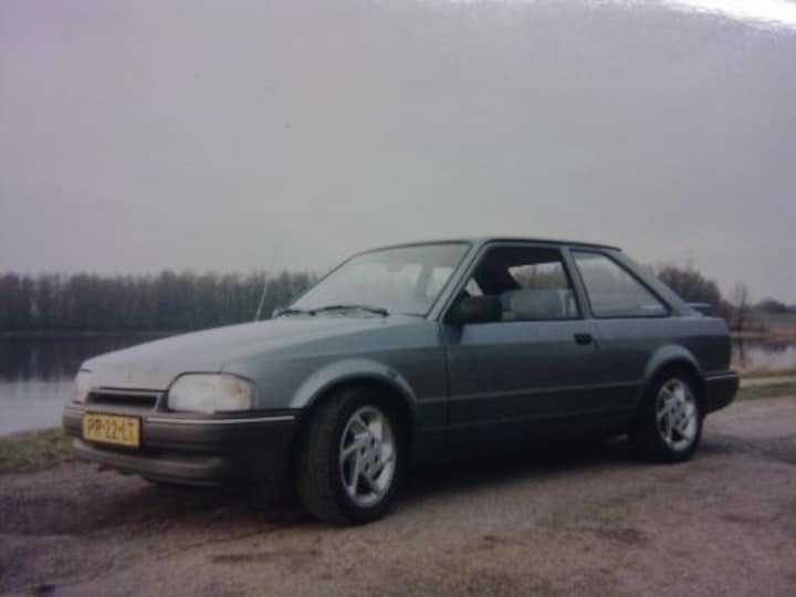 Ford Escort 1.4 CL