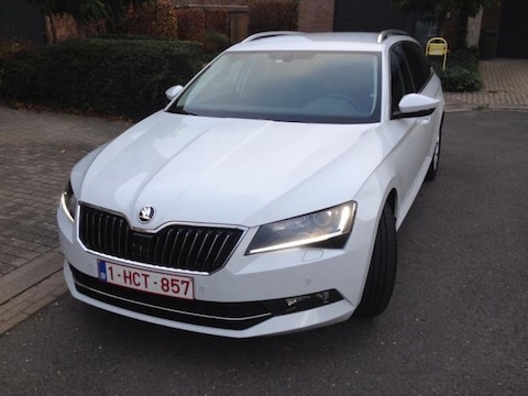 Skoda Superb Combi 1.6 TDI Greentech Style (2015)