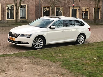 Skoda Superb Combi 1.6 TDI Greentech Style Business (2016)