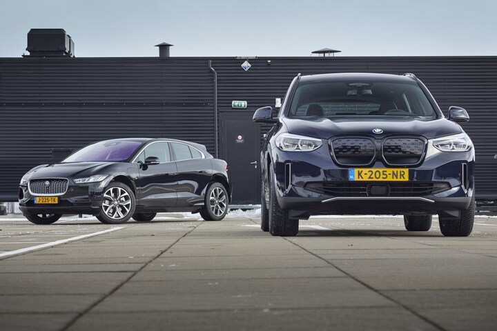 Test: BMW iX3 vs. Jaguar i-Pace - AutoWeek