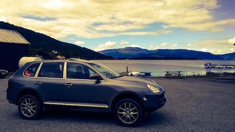 Porsche Cayenne S (2003)