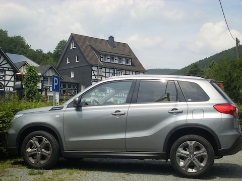 Suzuki Vitara 1.6 Exclusive (2017)