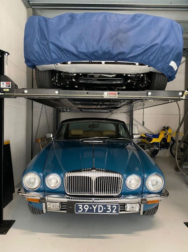 Daimler Six (1977)