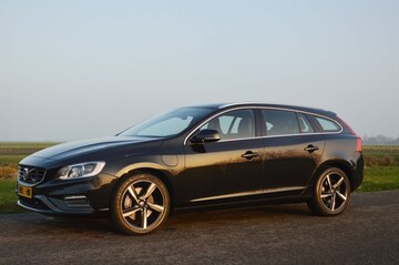 Volvo V60 D6 AWD Plugin-Hybrid R-Design (2014)