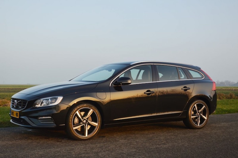 Volvo v60 2024 d6 2014